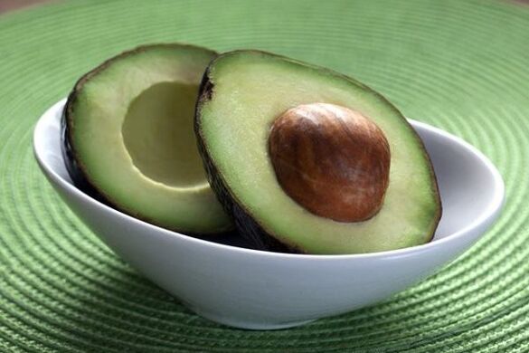 Авокадо, що містить омега-3 жирні кислоти, в раціоні худнуть